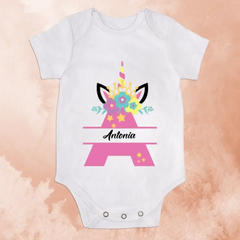 Personalisierter Babybody kurzärmlig "Monogram Buchstabe Name"